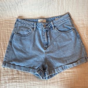 Pacsun Mom Short, size 30, light blue denim